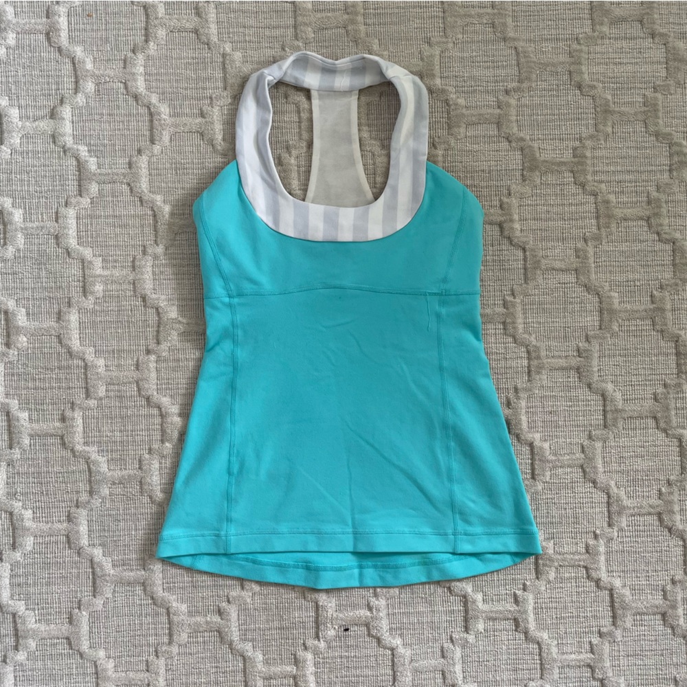 Lululemon scoop neck tank, size 4, blue with white and gray